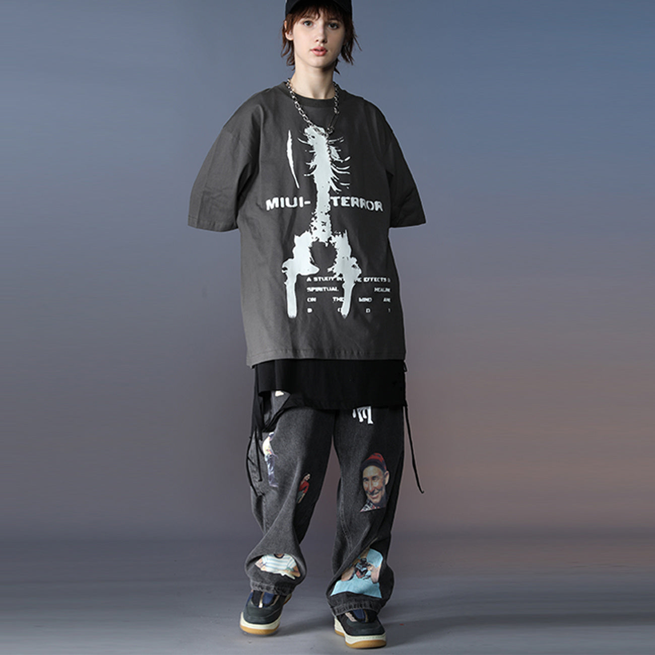 Women's loose glowing t-shirt